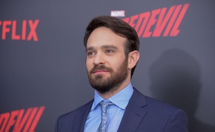 Charlie Cox, l'interprète de Daredevil, le 10 mars 2016, à Los Angeles