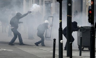 Des heurts à Rennes lors de la manifestation contre la loi travail, le 28 avril 2016