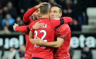Mevlüt Erding, ici dans les bras de Jonathan Martins Pereira.