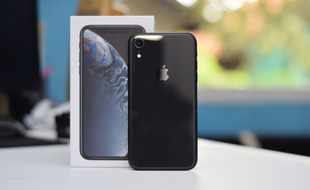 Cdiscount Mobile vous offre un iPhone XR reconditionné en excellent état pour souscription du forfait 100 Go.