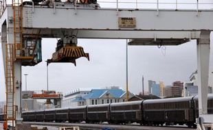 Un train de freight au port de Durban, le 25 mars 2013, en Afrique du Sud