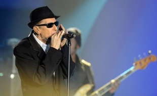 Alain Bashung a remporté sa deuxième Victoire de la musique de la soirée, celle de l'artiste interprète masculin de l'année, après avoir déjà reçu celle du meilleur spectacle, samedi au Zénith de Paris lors de la 24e édition de la cérémonie.