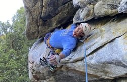 Un jeune grimpeur réputé de 23 ans meurt dans une chute aux États-Unis