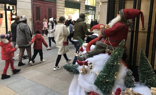 Le 1er décembre 2019- Commerces ouverts le dimanche et ambiance de Noël dans les rues de Nantes