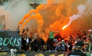 Des supporters du Raja Casablanca lors d'un match face au Wydad, le 15 décembre 2015 (photo d'illustration).