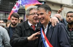 Critiqué à droite et par la communauté juive Faure reçoit le soutien ironiq…