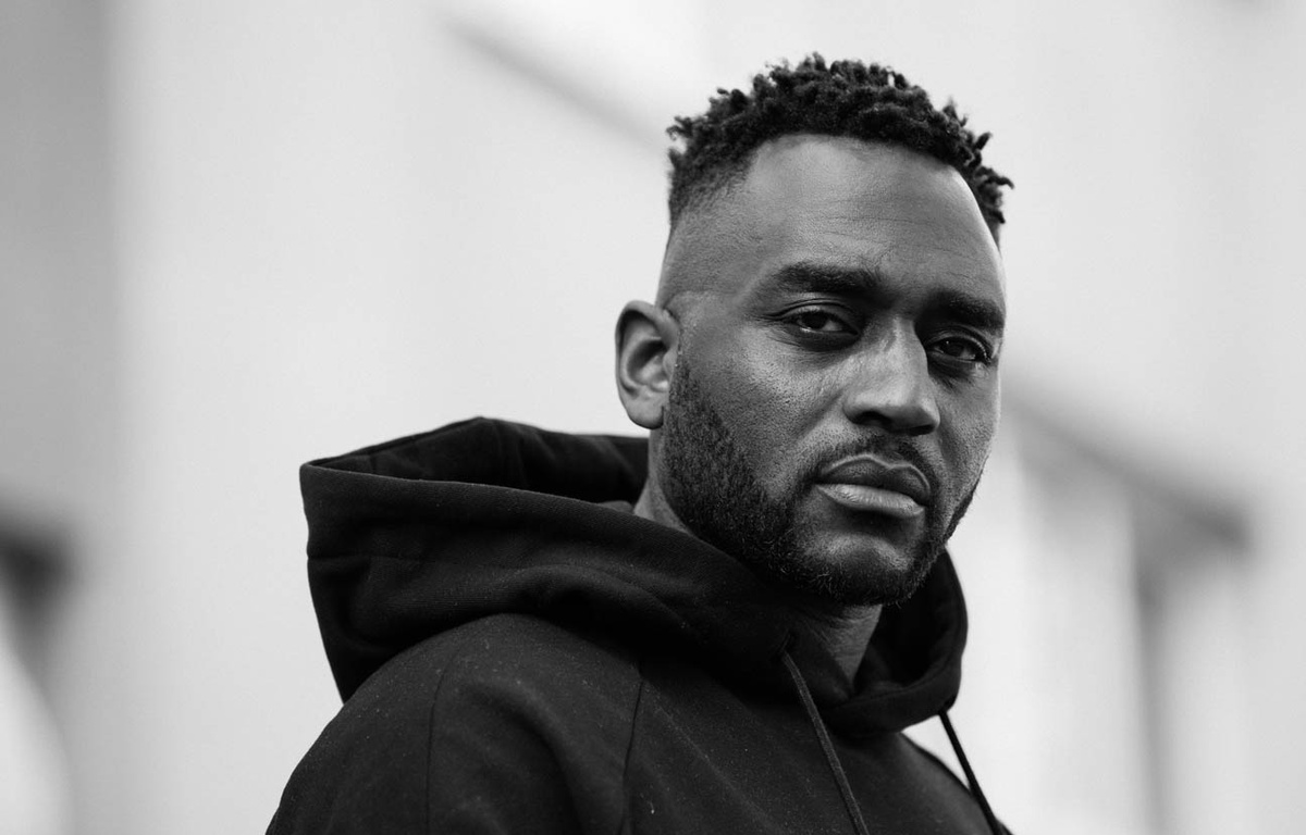 Mac Tyer Tu Sais Qui Je Suis Parole La vie n'est pas un hashtag », estime Mac Tyer qui sort un EP surprise, «  Noir »