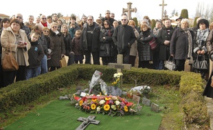 LE CELLIER, le 26/01/2013 Ceremonie devant la tombe de Louis De Funes pour celebrer les 30 ans sa mort.