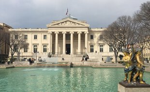 Une dérogation permet aux avocats du département de recevoir leurs clients après 18 h.