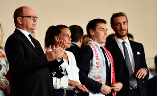 Louis Ducruet (avec l'écharpe de Monaco) edevient le conseiller de Vadim Vasilyev.