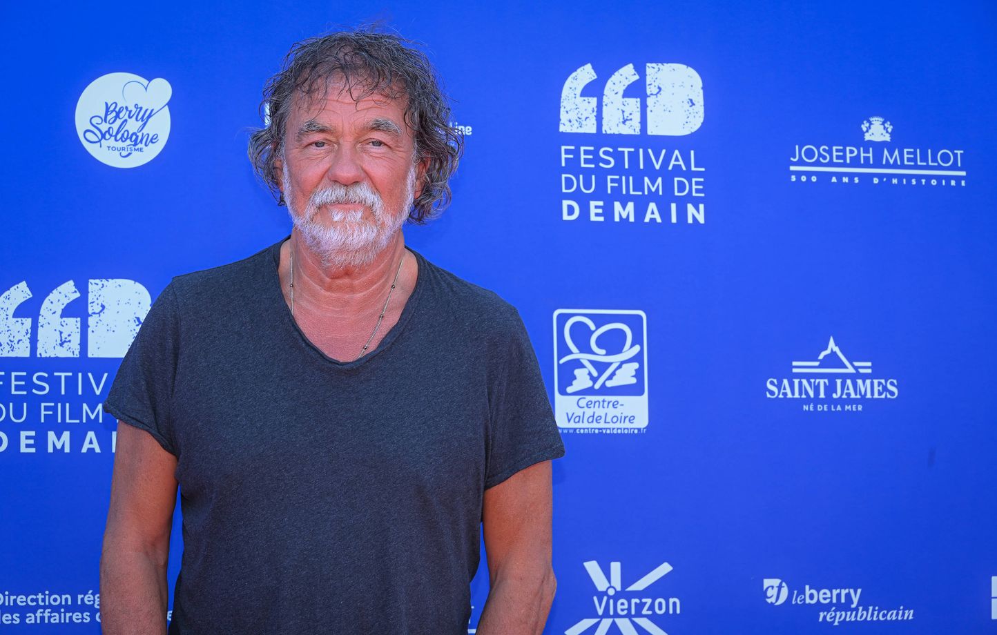 Mort de Nahel : Non, Olivier Marchal n'a pas écrit cette « lettre ouverte »  virulente à l'encontre d'Omar Sy