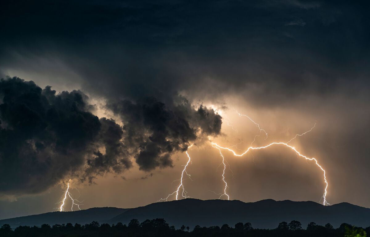 «Orages peu actifs» en Corse, faille chez Apple, Matar plaide non coupable