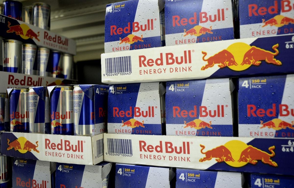 Pourquoi la marque de boissons énergisantes Red Bull est-elle visée par une enquête de l'Union européenne ?