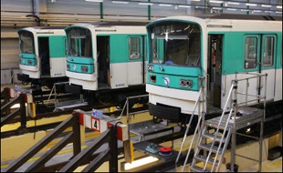 La RATP a exposé mercredi son vaste programme de modernisation du métro parisien, qui concerne les 20 prochaines années et passe par le renouvellement des rames, ainsi que la mise en place de nouveaux systèmes d'exploitation, comme l'automatisation de la ligne 1.