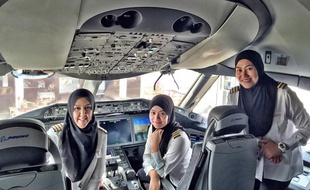 L'équipage de l'avion est entièrement féminin.