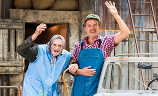 Maria (Vincent Dubois) et Christian Bodin (Jean-Christian Fraiscinet) forment le duo Les Bodin's.