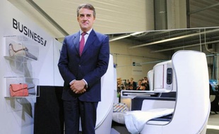 La compagnie Air France a dévoilé mardi le nouveau siège de sa classe Business qui équipera ses 44 Boeing 777, atout majeur dans sa stratégie de reconquête des passagers affaires.