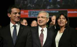 Manuel Valls, Claude Bartolone et Anne Hidalgo en meeting à la Halle Carpentier le 3 décembre 2015 à Paris
