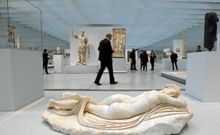 Les réserves sont un peu vides, mais très propres.Du Couros de Paros à cette Hermaphrodite allongée, les plus belles paires de fesses de l'histoire de l'art sont exposées.