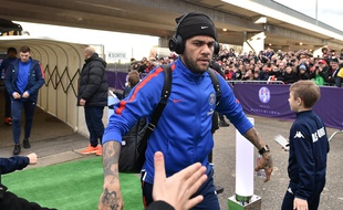 Daniel Alves à son arrivée au Stadium de Toulouse, avant le match contre le TFC, le 10 février 2018.