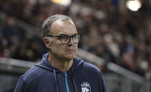L'entraîneur de foot, Marcelo Bielsa, lors de son dernier match avec le Losc, en novembre 2017.