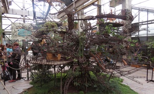La maquette de l'Arbre aux hérons est exposée à la Galerie des machines.