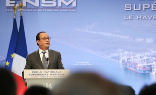 Le Havre, le 6 octobre. François Hollande s'exprime sur la situation d'Air France.