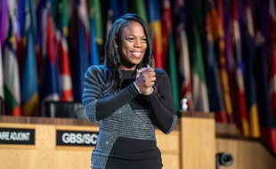 L'Américaine Keishia Thorpe, au siège de l'Unesco, lors de son élection comme « meilleure enseignante du monde », à Paris le 10 novembre 2021.