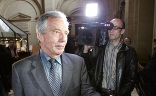 Michel Giraud, considéré comme le "père fondateur" de la région Ile-de-France, est mort dans la nuit de mercredi à jeudi à 82 ans, après une longue carrière au RPR d'élu local, député, sénateur et ministre, ternie à la fin par des condamnations en justice.