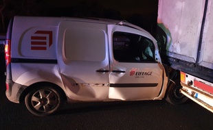 Le camion roulait à une vitesse excessivement faible en raison de son surpoids.