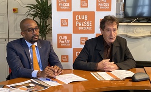Patrick Serres, président de Mémoires & Partages (à droite) et Karfa Sira Diallo, fondateur-directeur de l'association.