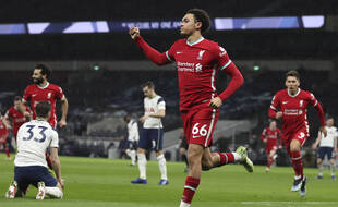Alexander-Arnold et les Reds ont dominé les Spurs