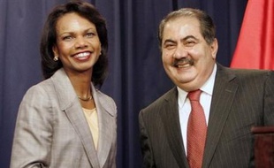 Les Etats-Unis pourraient commencer à retirer leurs troupes des villes irakiennes dès juin 2009, selon le dernier projet d'accord entre Washington et Bagdad sur le futur statut des forces américaines en Irak, a affirmé jeudi un responsable militaire américain.