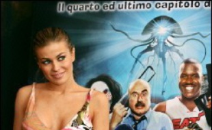 Le quatrième film de la série parodique "Scary Movie" a pris la première place du box-office nord-américain lors du week-end de Pâques, selon les chiffres définitifs publiés lundi par la société spécialisée Exhibitor Relations.