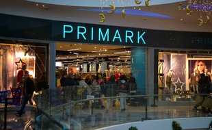 L'enseigne Irlandaise Primark ouvre sa première boutique à Lyon le 23 octobre 2015.