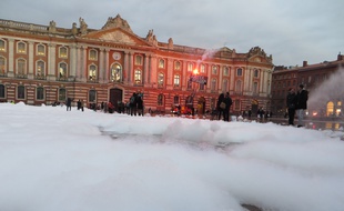 Pompiers en colère sur la place du Capitole, le 14 novembre 2016.