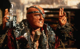 L'acteur Dennis Hopper dans Waterworld (1995)