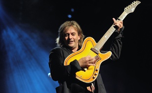 Le chanteur Nilda Fernandez au festival «Ta Parole» à Montreuil en 2013