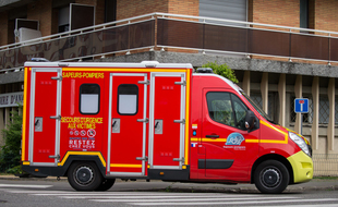 Des pompiers partant sur une intervention (illustration).