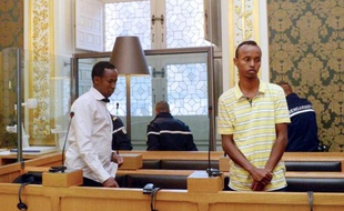 Les trois pirates somaliens qui avaient pris en otage les cinq occupants du voilier la Tanit en 2009, ont exprimé jeudi regrets et compassion envers les victimes, au quatrième jour de leur procès devant la cour d'assises d'Ille-et-Vilaine.