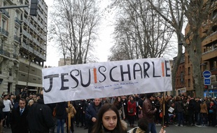Toulouse, le 10 janvier 2015 - Plus de 120.000 Toulousains ont manifesté le 10 janvier dans les rues de Toulouse après les attentats, dont celui contre Charlie Hebdo, qui ont fait 17 morts