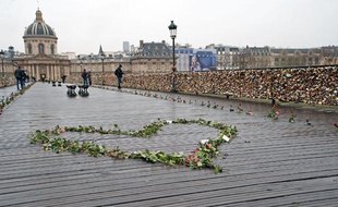 Paris, capitale de l'amour, serait aussi la capitale de l'infidélité.
