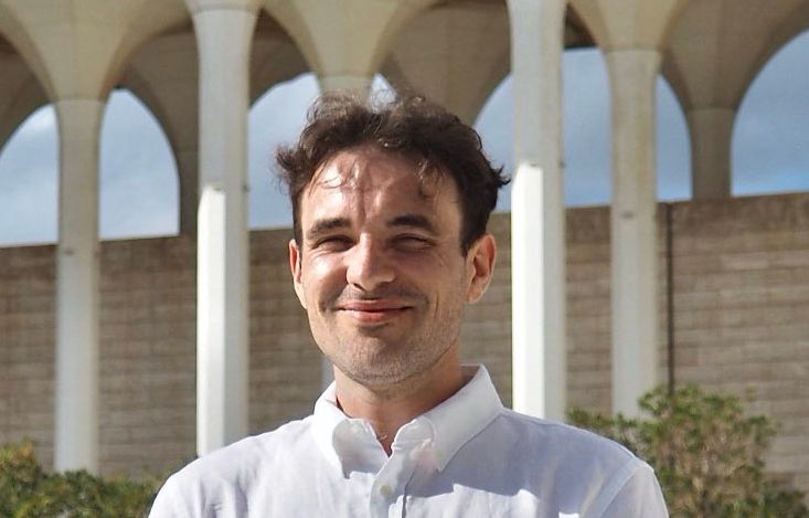 Une centaine de personnalités appellent à la libération du journaliste Christophe Gleizes, emprisonné en Algérie
