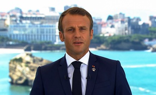 Emmanuel Macron a appelé, samedi 24 août 2019, les militants anti-G7 «au calme et à la concorde», quelques heures avant le début du sommet du G7 à Biarritz.
