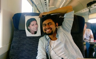 Faizan Patel sans sa femme en Italie.