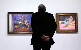 Le Centre Pompidou propose à partir de mercredi de revisiter l'oeuvre d'Henri Matisse en confrontant ses "paires" de peintures traitant du même motif: un régal pour les yeux et une réflexion stimulante sur le processus créatif du grand maître moderne.