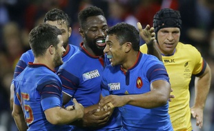 Wesley Fofana fête son essai lors de France-Roumanie le 23 septembre 2015.