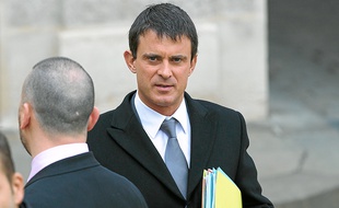 Le ministre de l'Intérieur, Manuel Valls, dit porter une attention particulière à la sécurité dans les transports.