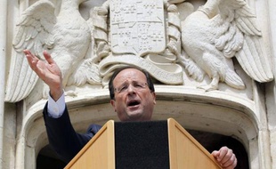 Le candidat PS à la présidentielle François Hollande a répété mercredi qu'en cas de victoire il réexaminerait avec le secteur de la restauration le dispositif de TVA réduite à 7%, et qu'il le supprimerait si au bout d'un an "il n'y a pas les contreparties souhaitées"