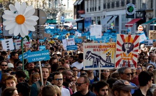 Des participants à la marche pour le climat le 13 octobre dernier à Paris.